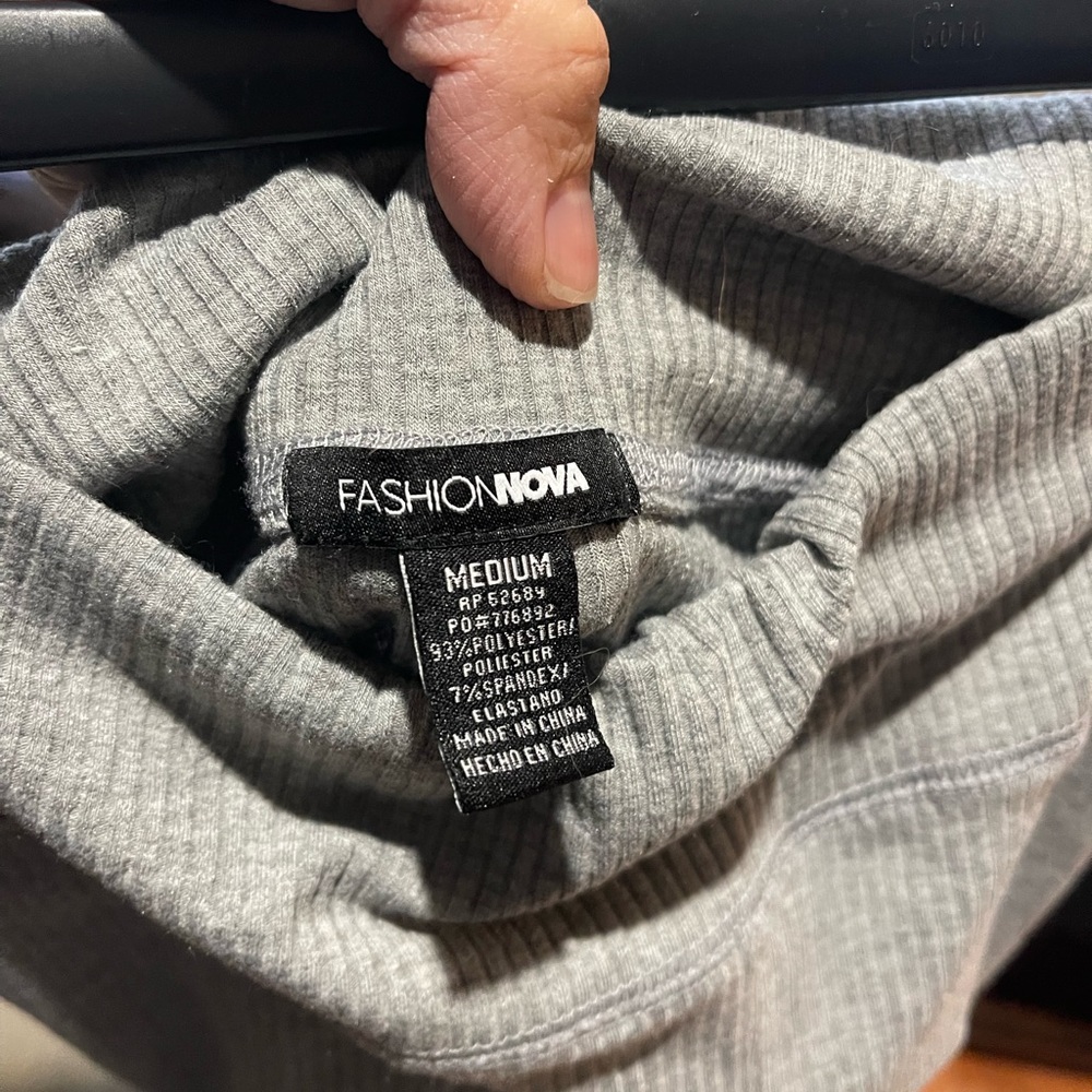 Fashion Nova Leggings. Size Medium